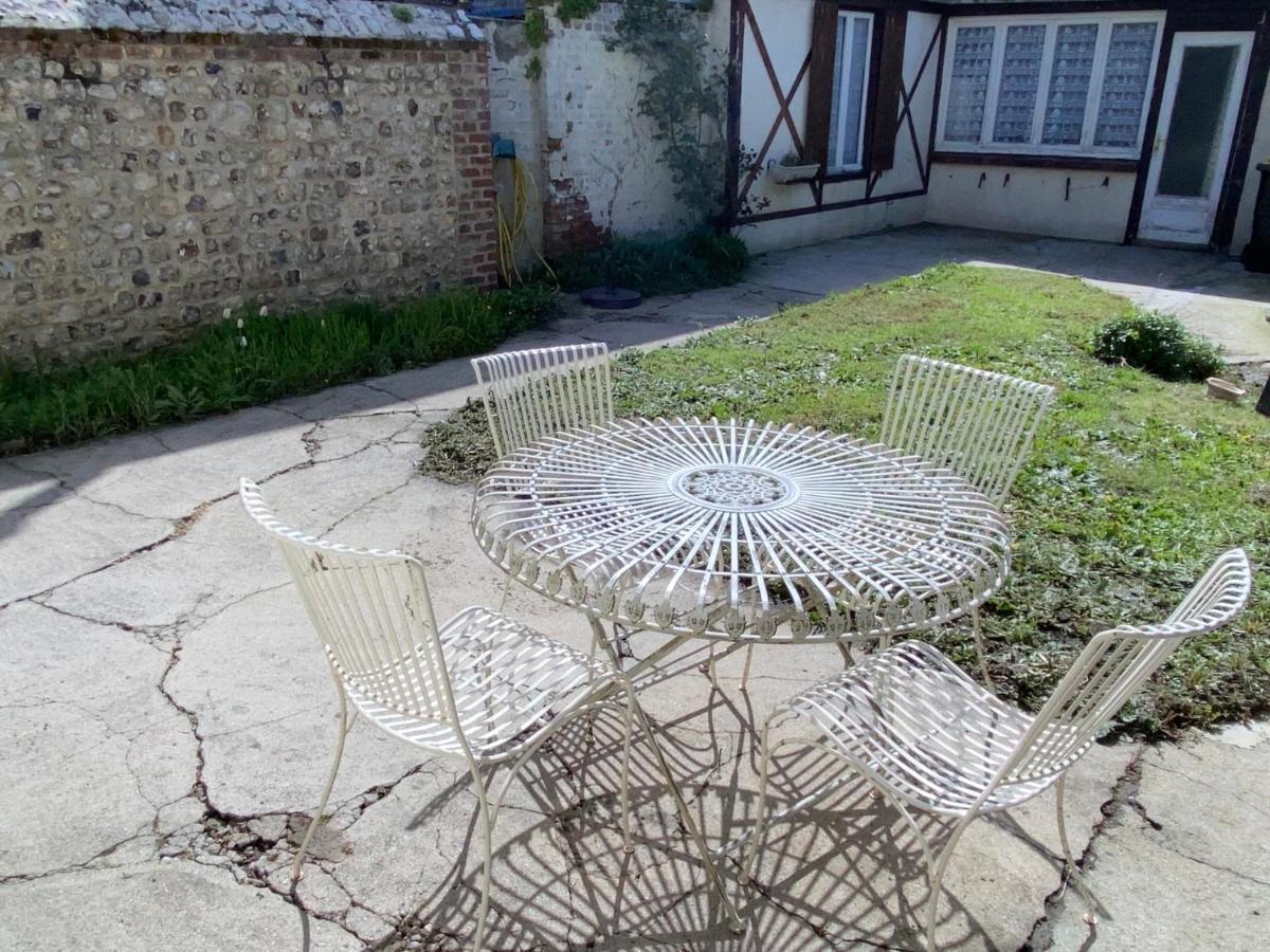 Maison Avec Jardin Et Parking, Au Centre D'Étretat Eksteriør bilde